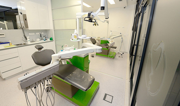 Implant centar Frankić