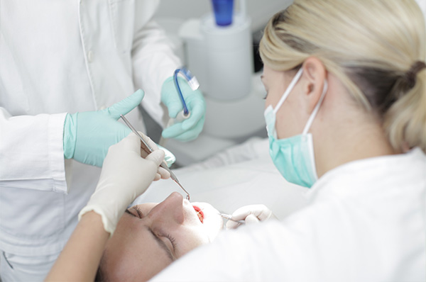 Održavanje oralne higijene kod zubnih implantata
