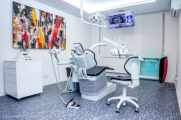 Implant centre Martinko