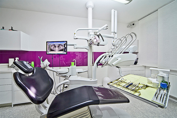 Implant centre Martinko